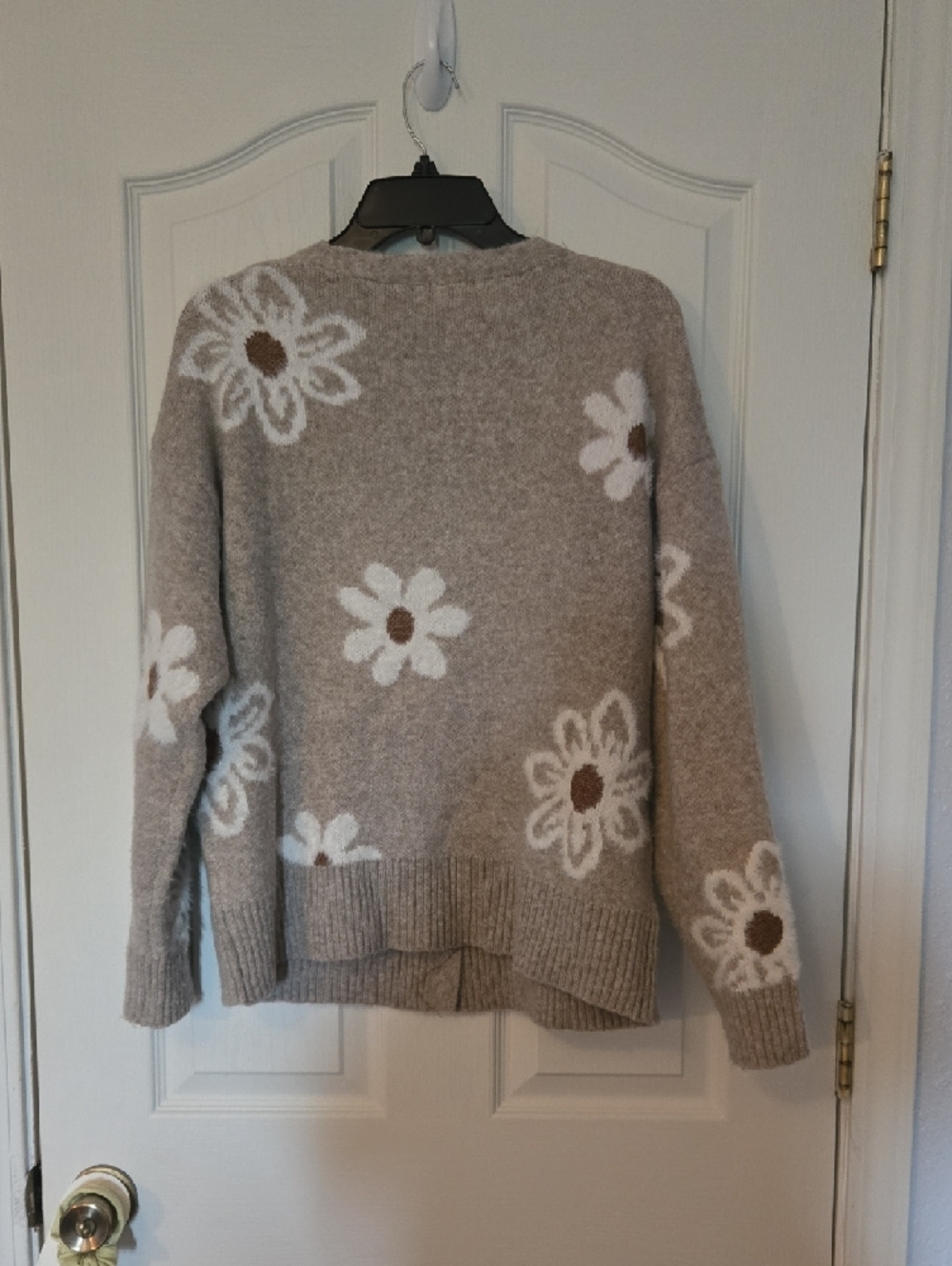Amazon Taupe Floral Button-Front Cardigan Sweater - Picture 2 of 3